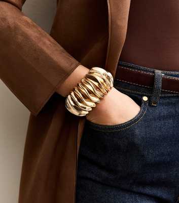 Gold Tone Long Resin Wavy Stretch Bracelet