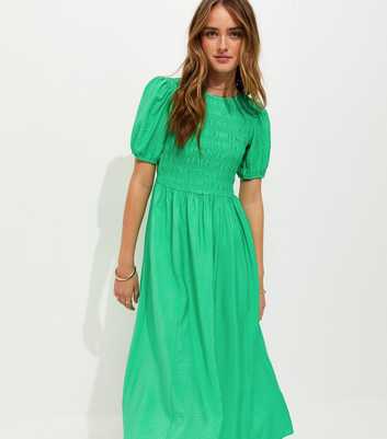 Green Shirred Body Short Sleeve Midi Dress