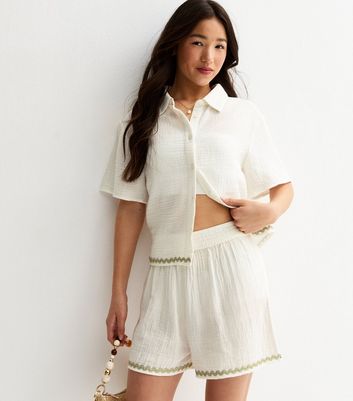 Girls White Ric Rac Trim Shorts