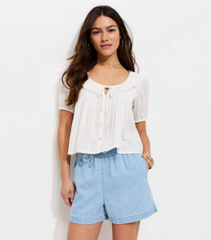 Petite Light Blue Wash Chambray Pull On Shorts