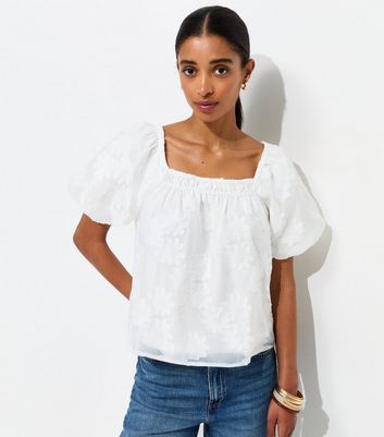 white-daisy-puff-sleeve-blouse
