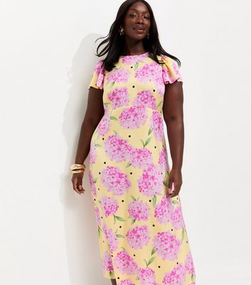 Curves Yellow Hydrangea Spot Print Flutter Sleeve Midi Dress | New Look Curves Yellow Hydrangea Spot Print Flutter Sleeve Midi Dress | New Look