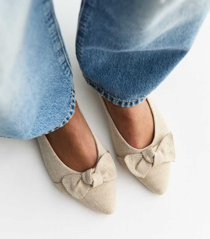 Wide Fit Off White Bow Applique Pointed Ballerina Flats