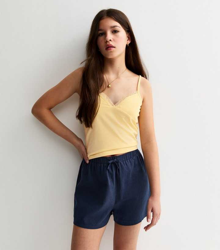 Girls Light Yellow Lace Trim V-Neck Fitted Cami Top