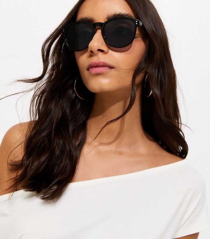 Black D-Frame Sunglasses