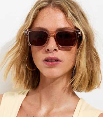 Light Brown D-Frame Sunglasses