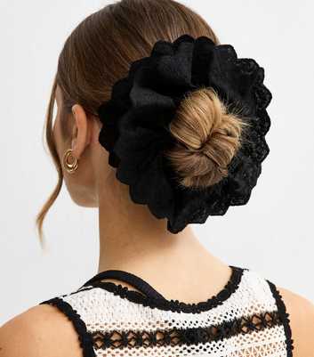 Black Oversized Broderie Anglaise Frilly Scrunchie