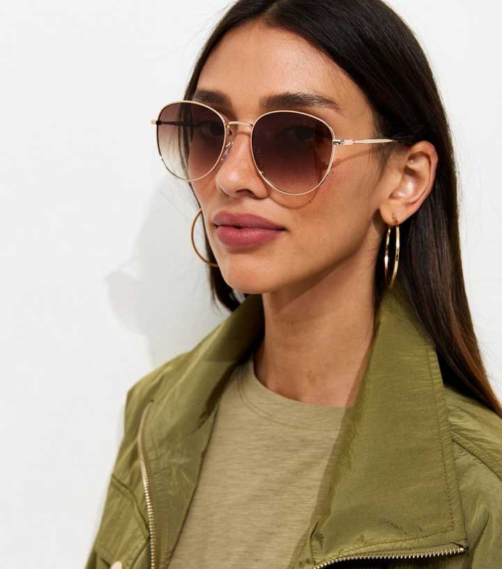 Gold Tone Round Frame Sunglasses