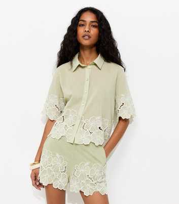 Green Cotton Flower Embroidered Shorts