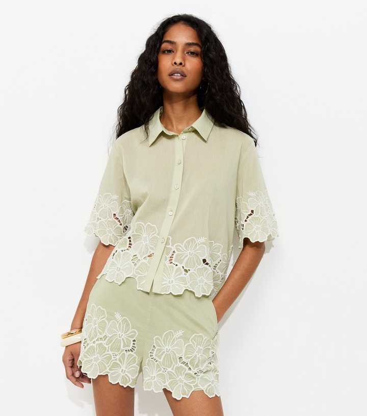 Green Cotton Flower Embroidered Shorts
