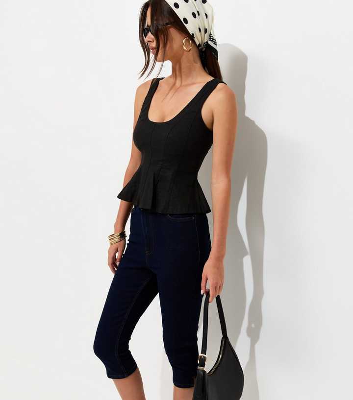 Black Linen Rich Scoop Neck Sleeveless Top