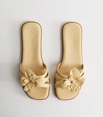 Light Yellow Flower Detail Flat Mules