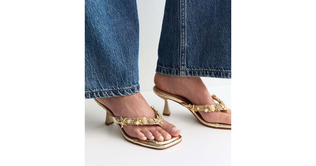 Gold Tone Shell Toe Post Sandals | New Look