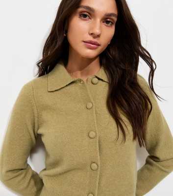 Light Green Midweight Knit Collared Button Front Cardigan