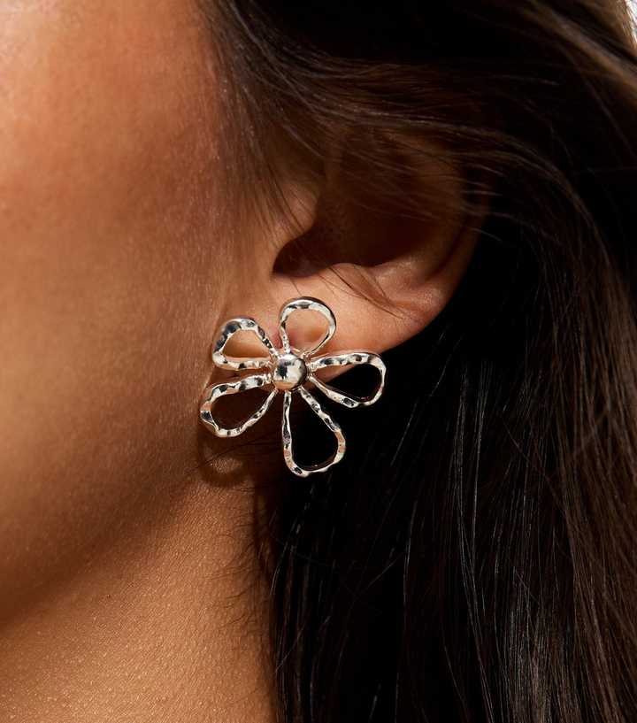 Silver Tone Cut Out Floral Earrings