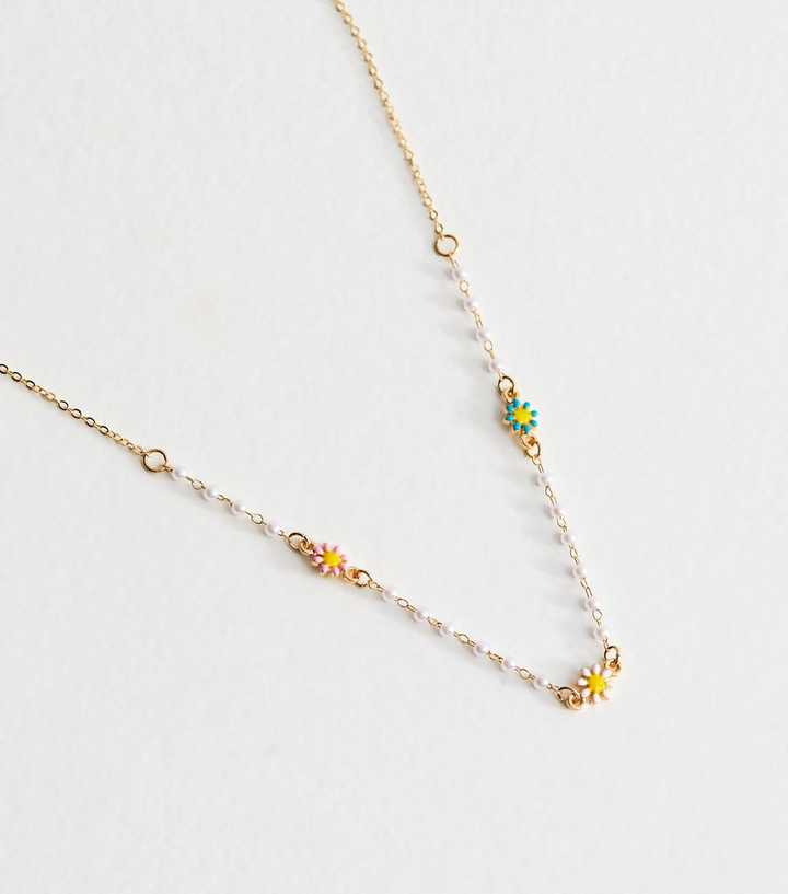 Gold Tone Faux Pearl Flower Chain Necklace