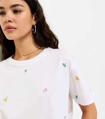 White Floral Bud Embroidered Boxy Fit T-Shirt