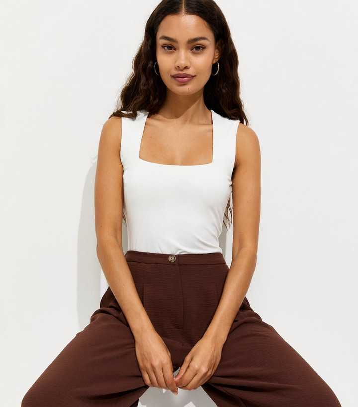 Petite White Square Neck Neck Sleeveless Bodysuit