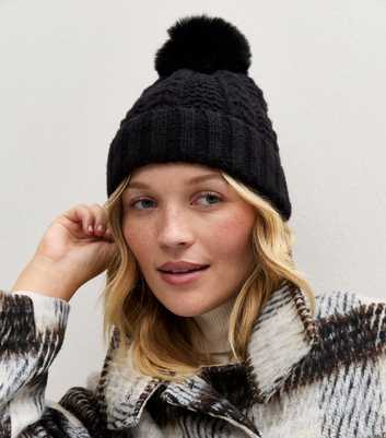 Black Faux Fur Pom Pom Bobble Hat