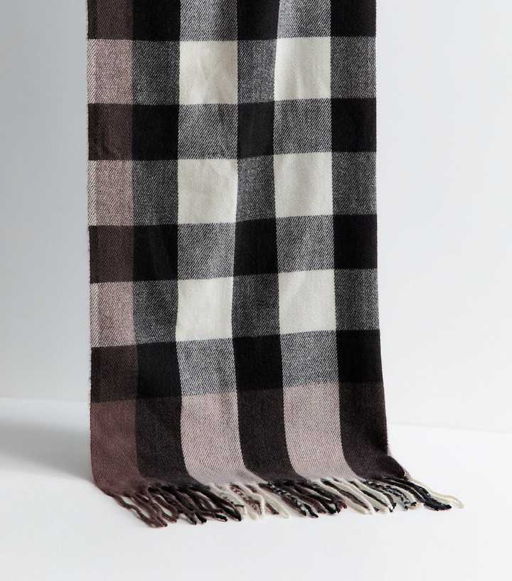 Black Check Pattern Knitted Fringe Scarf