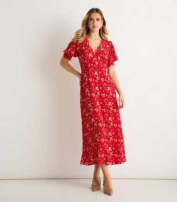 Red Lace Dresses | New Look Red Lace Dresses | New Look