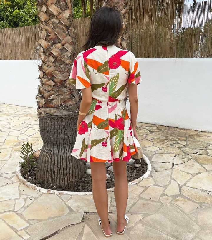 ax paris skater dresses Silkfred Ax Paris Floral Skater Dress AX Paris Pink Cream Floral Print Puff Sleeve Skater Mini