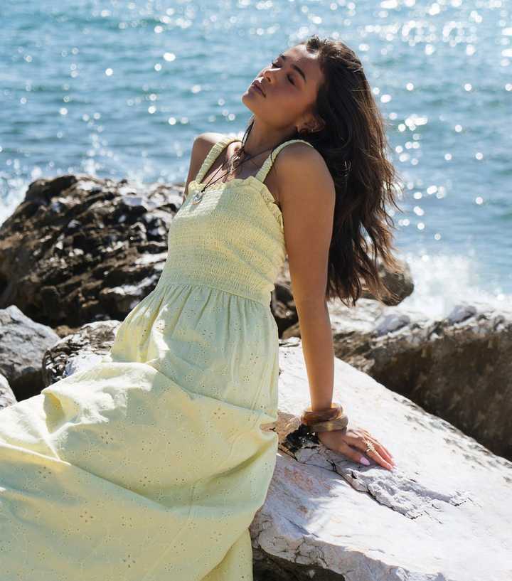 Gini London Light Yellow Broderie Anglaise Shirred Midi Dress