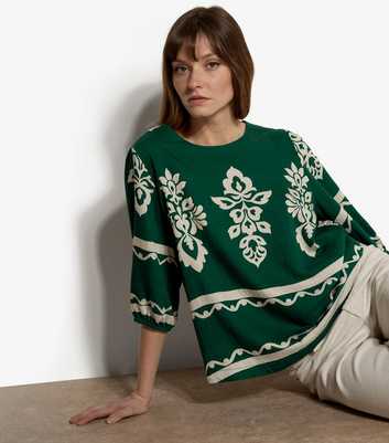 Apricot Green Medallion Print Cropped Sleeve Top