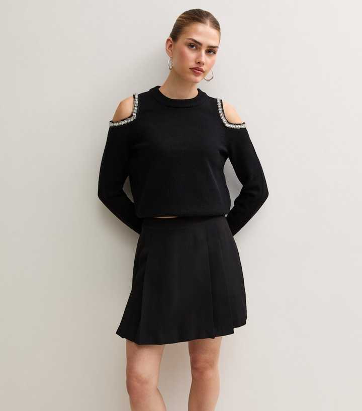 Black Woven Pleated Mini Skirt