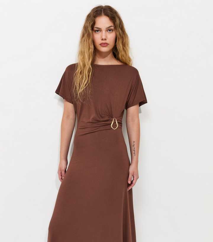 Dark Brown Sculpted Buckle Short Sleeve Midi Dress