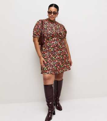 Curves Black Crepe Floral Print Short Sleeve Mini Dress
