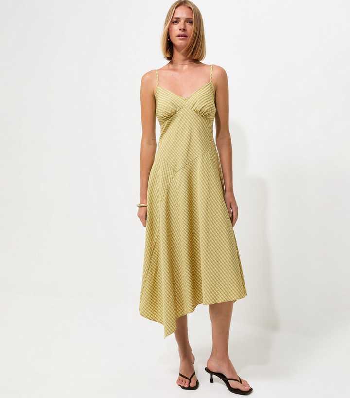 Green Asymmetric Hem V-Neck Midi Dress
