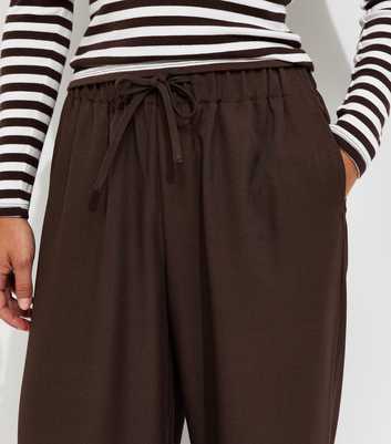 Petite Dark Brown Pull On Wide Leg Trousers