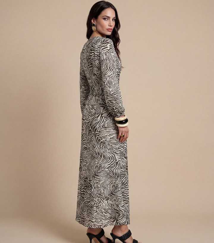 fitted lace wedding dress Petite Green Zebra Print V-Neck Midi Dress – Ro&Zo main image 0