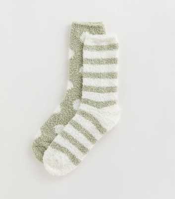 2 Pack of Cream and Green Fluffy Ankle Socks