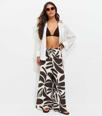 Petite Brown Abstract Flower Print Beach Trousers