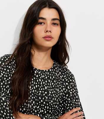 Black Abstract Pattern Crinkle Texture Mini Smock Dress