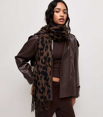 Brown Leopard Print Knitted Scarf