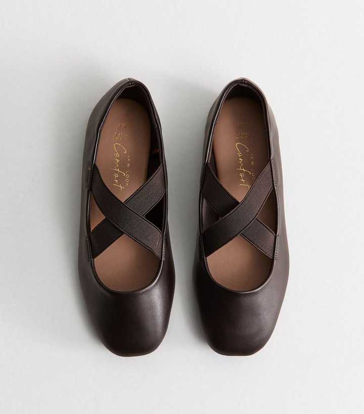 Extra Wide Fit Black Elastic Strap Mary Jane Pumps