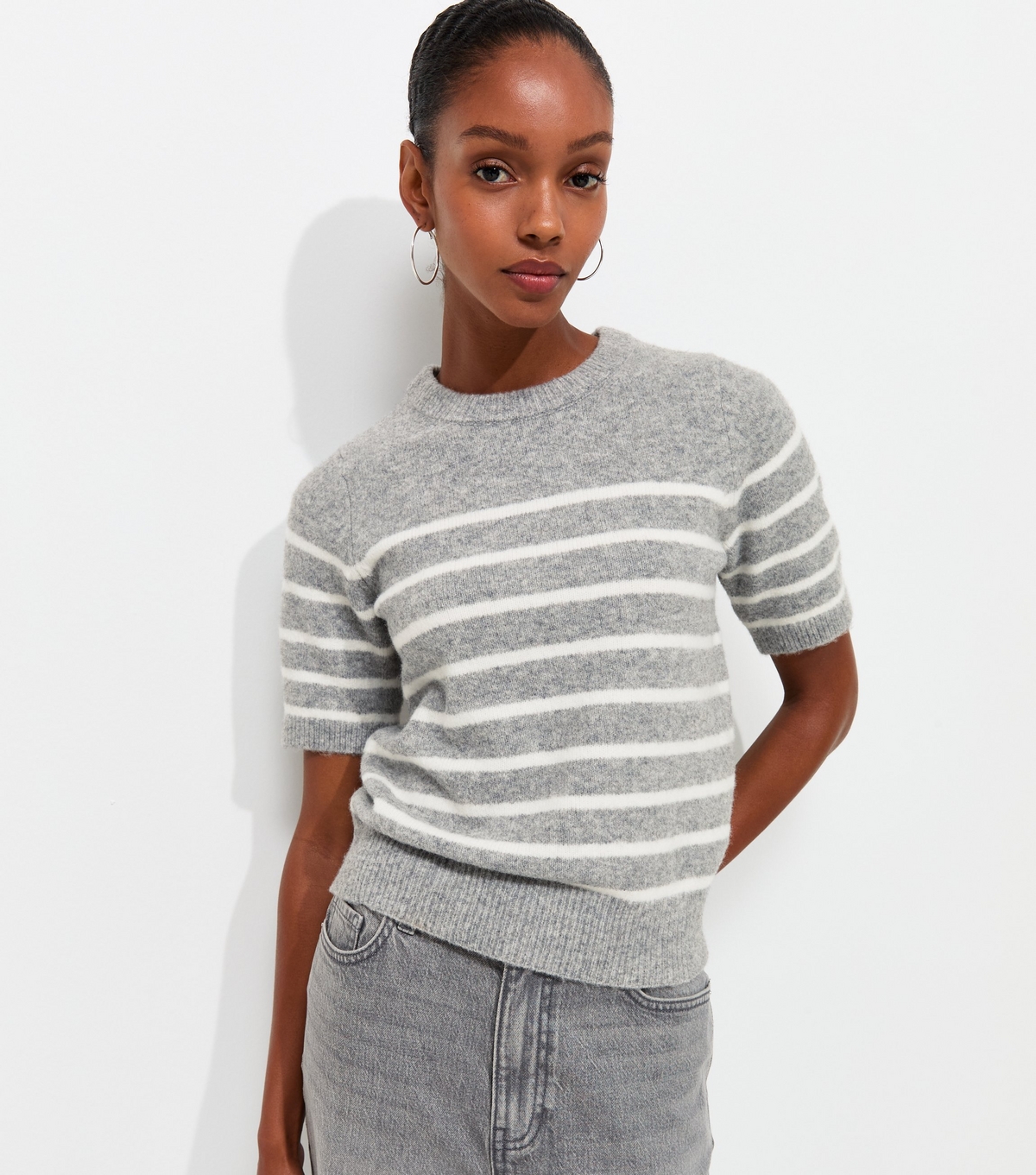 Women's Grey Knitted Horizontal Stripe Set In Sleeve T-Shirt New Look