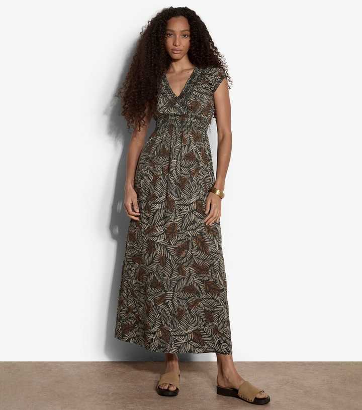 Apricot Green Leaf Print V-Neck Maxi Dress | New Look