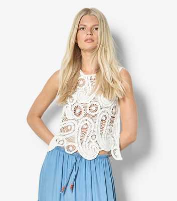 Apricot White Cotton Paisley Crochet Sleeveless Top