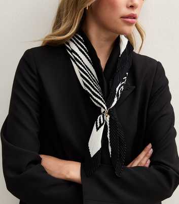 Black Abstract Print Pleated Satin Toggle Neck Scarf