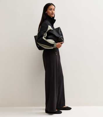 Petite Black Woven Wide Leg Trousers