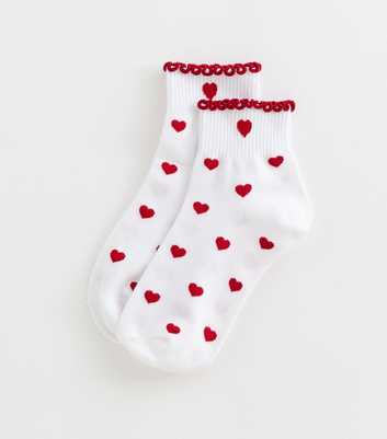 White Heart Pattern Frilled Edge Ankle Socks