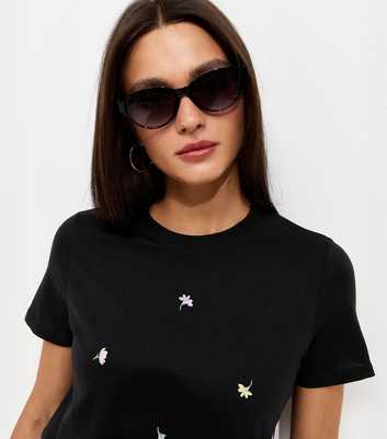Black Flower Bud Print Relaxed T-Shirt
