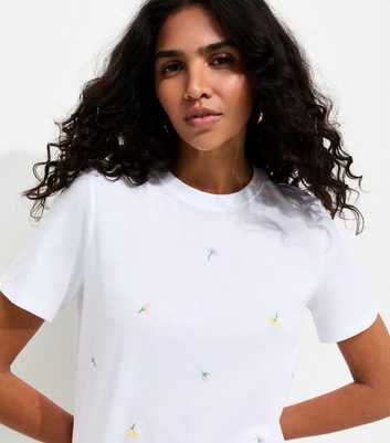 White Flower Bud Print Relaxed T-Shirt