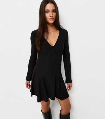 Black Long Sleeve Crinkle Texture V-Neck Flared Mini Dress