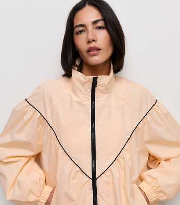 Cream Gathered Funnel Neck Windbreaker Jacket