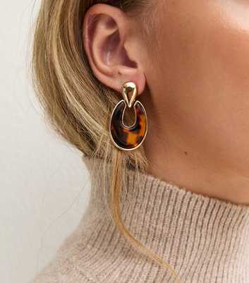 Gold Tone Brown Tortoiseshell Oval Drop Earrings